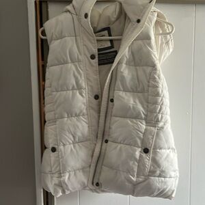 A&F Hooded Puffer Vest